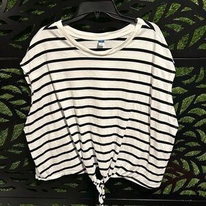 Old Navy Black and White Striped Sleeveless Crop Top, Women's 4X